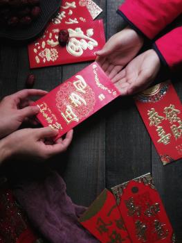 小孩姐用压岁钱买黄金攒出小金库 姐妹花的“黄金实验”