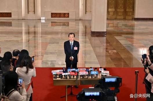 交通运输部部长刘伟：全国每天约1亿人坐地铁