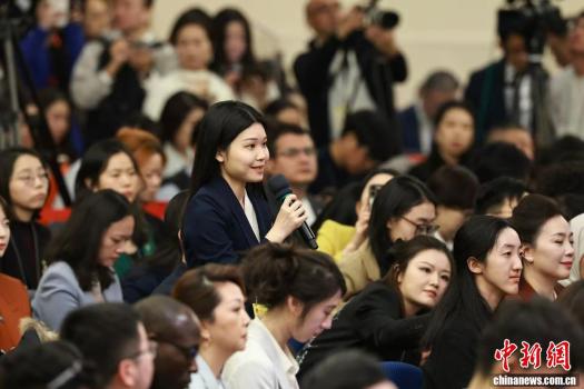 你身后的祖国稳如泰山 外交为民守护平安