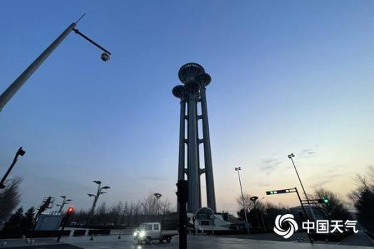 北京今天五级阵风 昼夜温差大 明夜西部北部有小雨 阵风明显注意防风