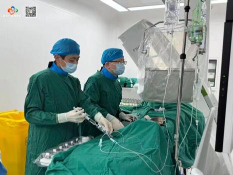 39岁男子胸痛硬扛1小时才知是心梗 九死一生的经历