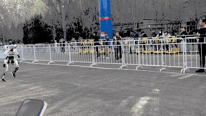 机器人选手马拉松赛场直线超越人类 技术飞跃引关注