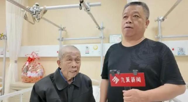 柳州地震91岁老人靠阁楼死里逃生 小阁楼成救命稻草