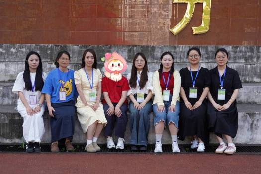 7人陪考團(tuán)守護(hù)腦癱女孩逐夢(mèng) 愛(ài)心助力圓夢(mèng)高考