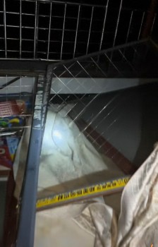 廣西興安爆炸現(xiàn)場畫面 居民家中玻璃被震碎