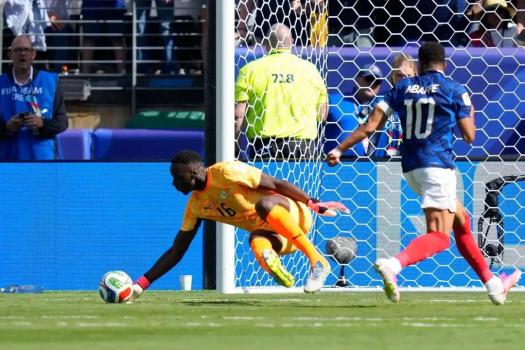 姆巴佩梅开二度 法国3-1胜塞内加尔