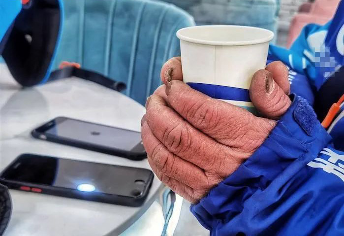 这条朋友圈火了！结局很甜